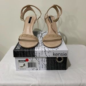 Women’s shoes gently worn; sized 9.5M; Leather upper; natural/tan; 3.5” heel